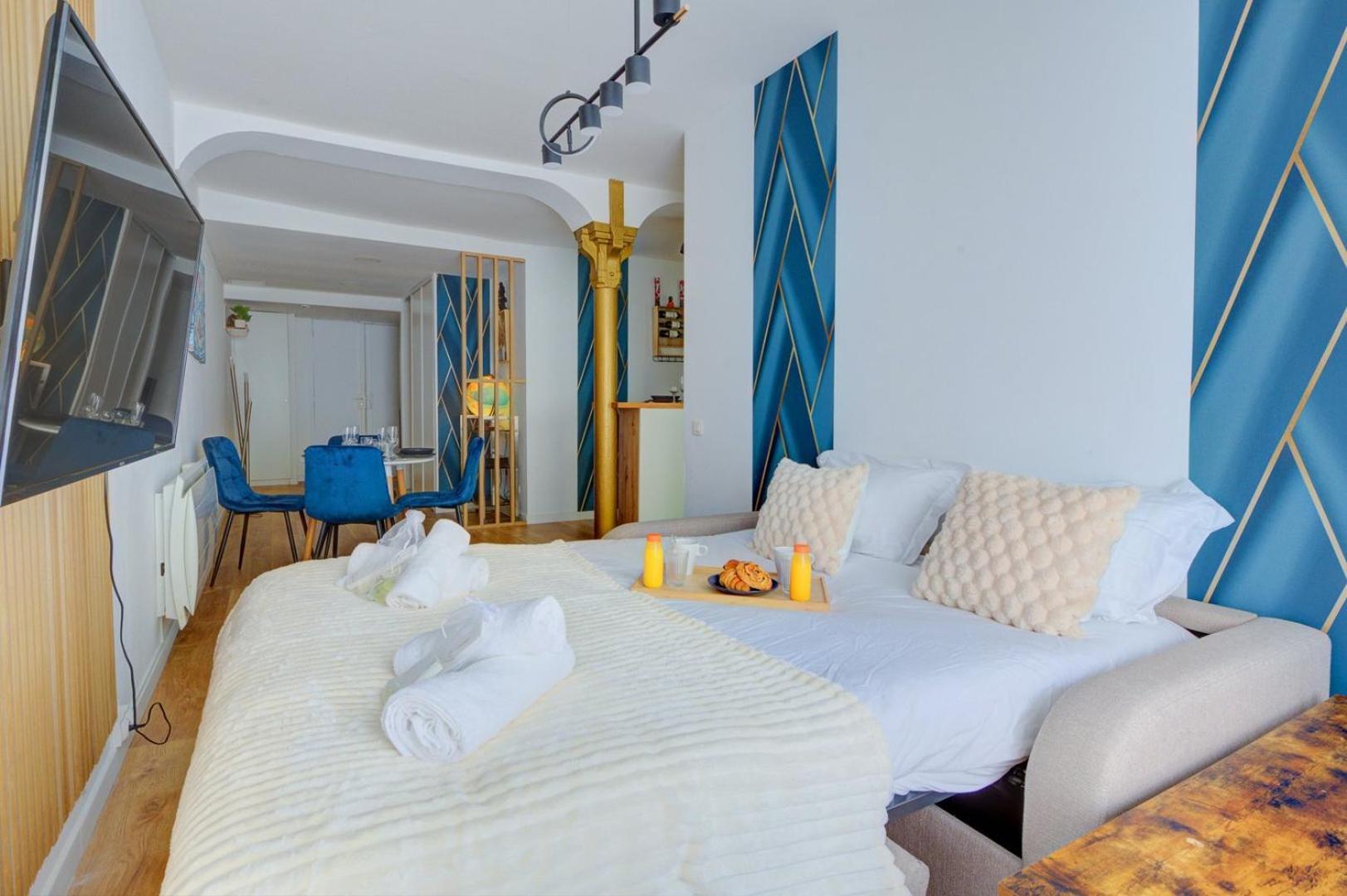 Bluestay 300 - Superb In * Paris
